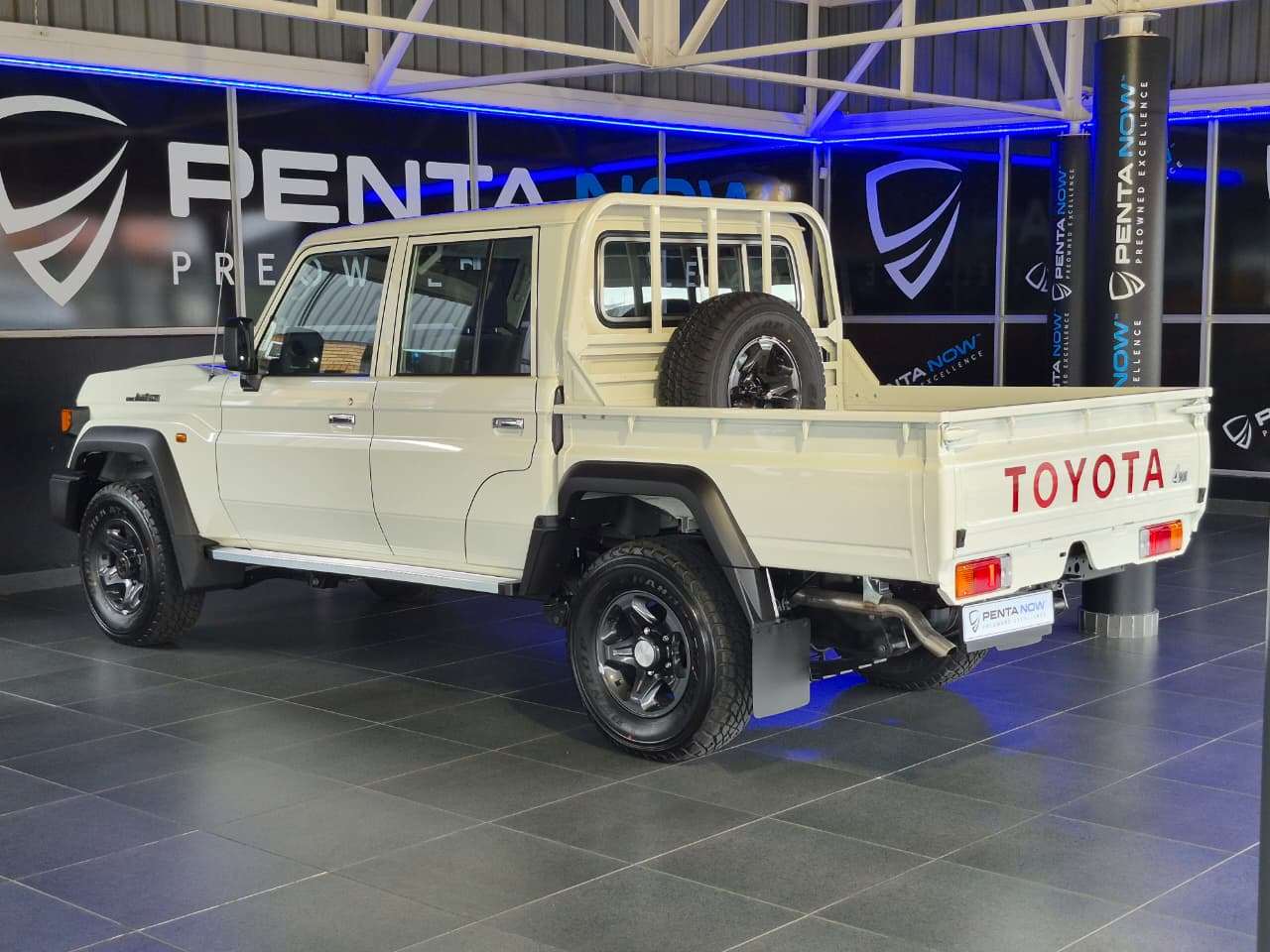 2026 Toyota Land Cruiser 79 image 4
