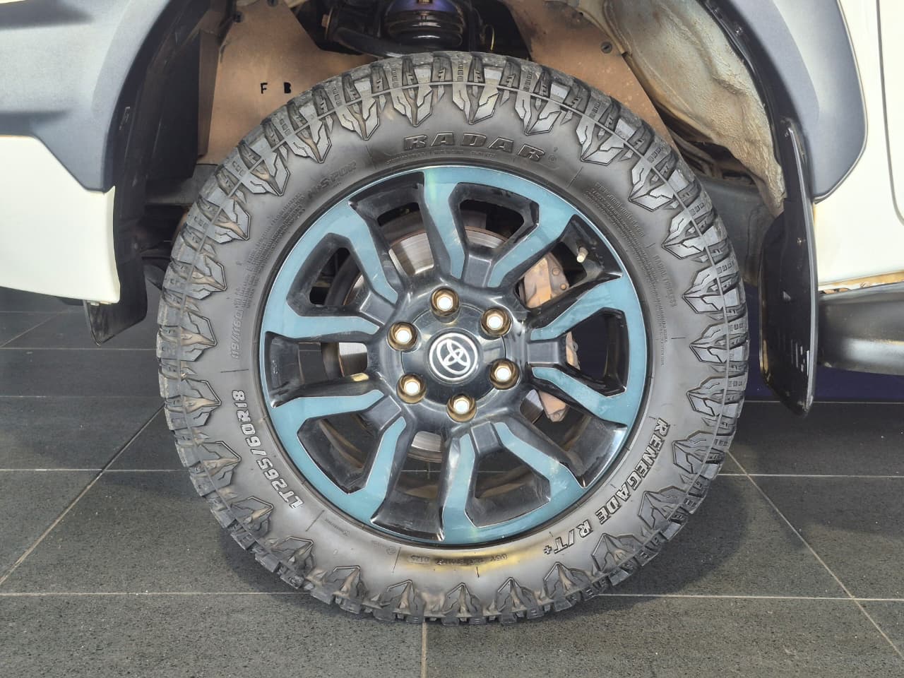 2025 Toyota Hilux image 16