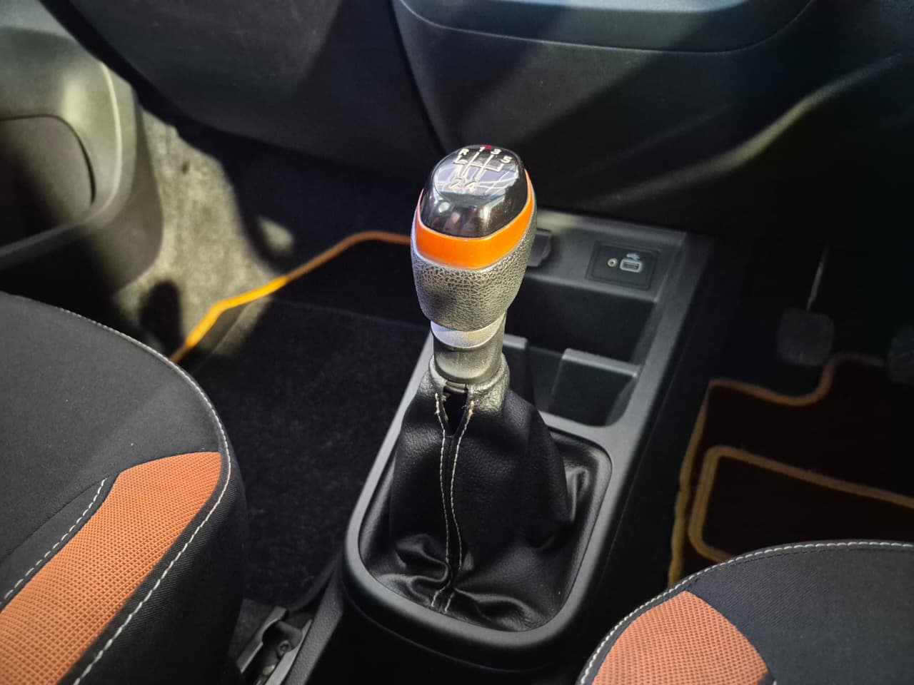 Renault Kwid image 16