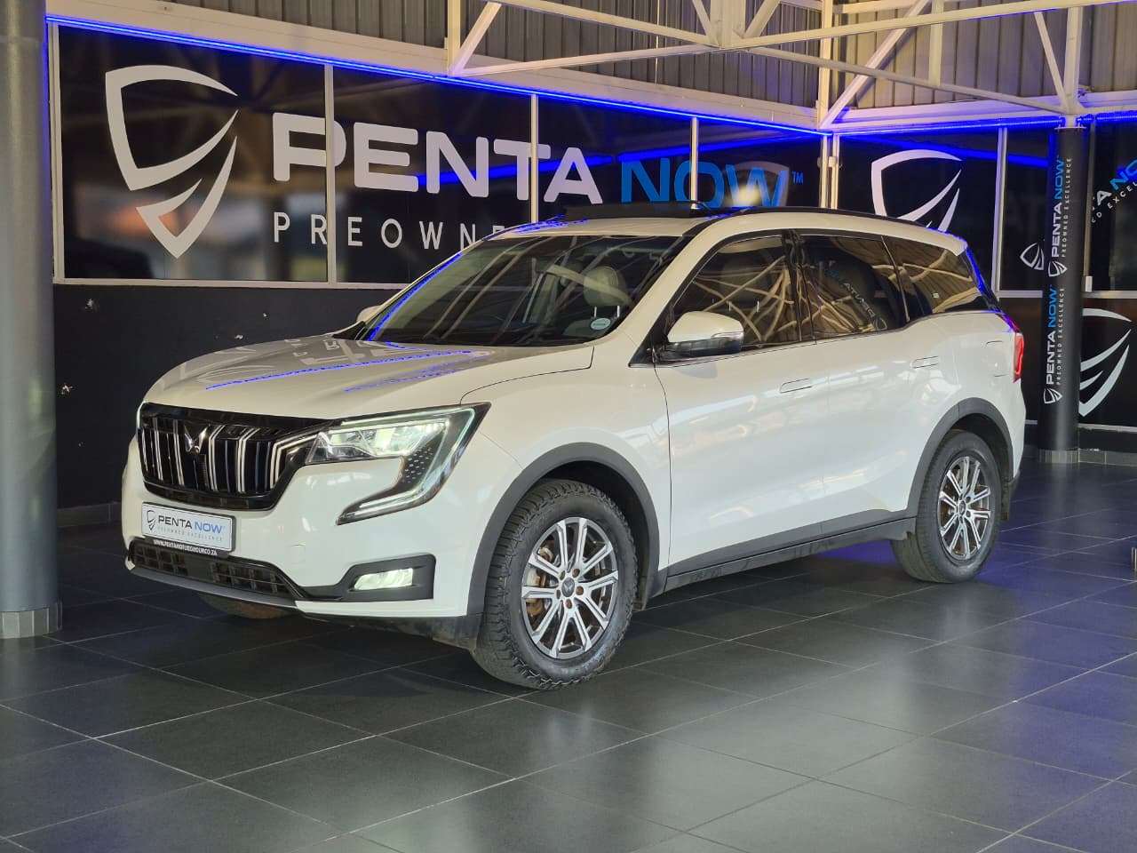 Mahindra - Xuv 700