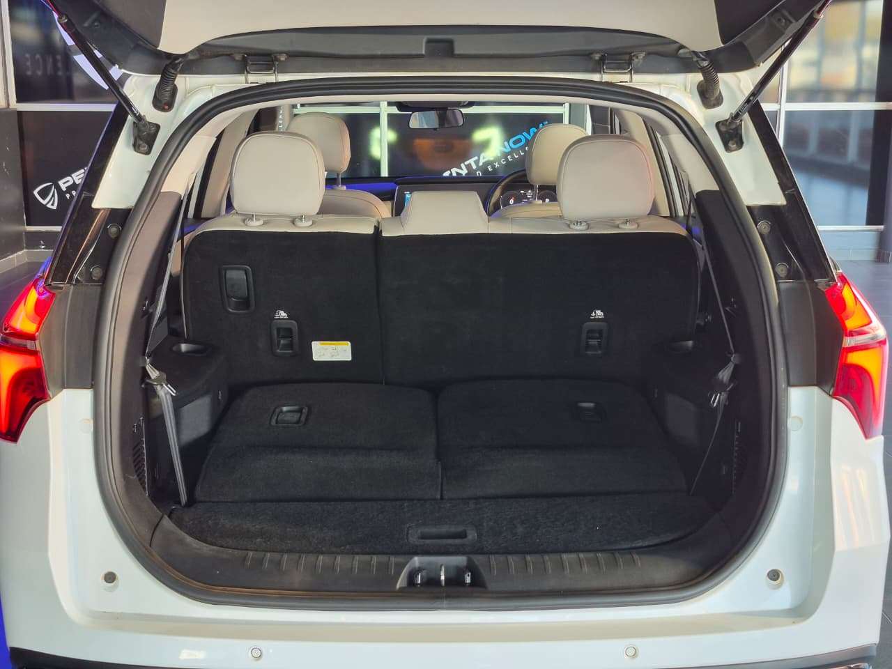 2023 Mahindra Xuv 700 image 15