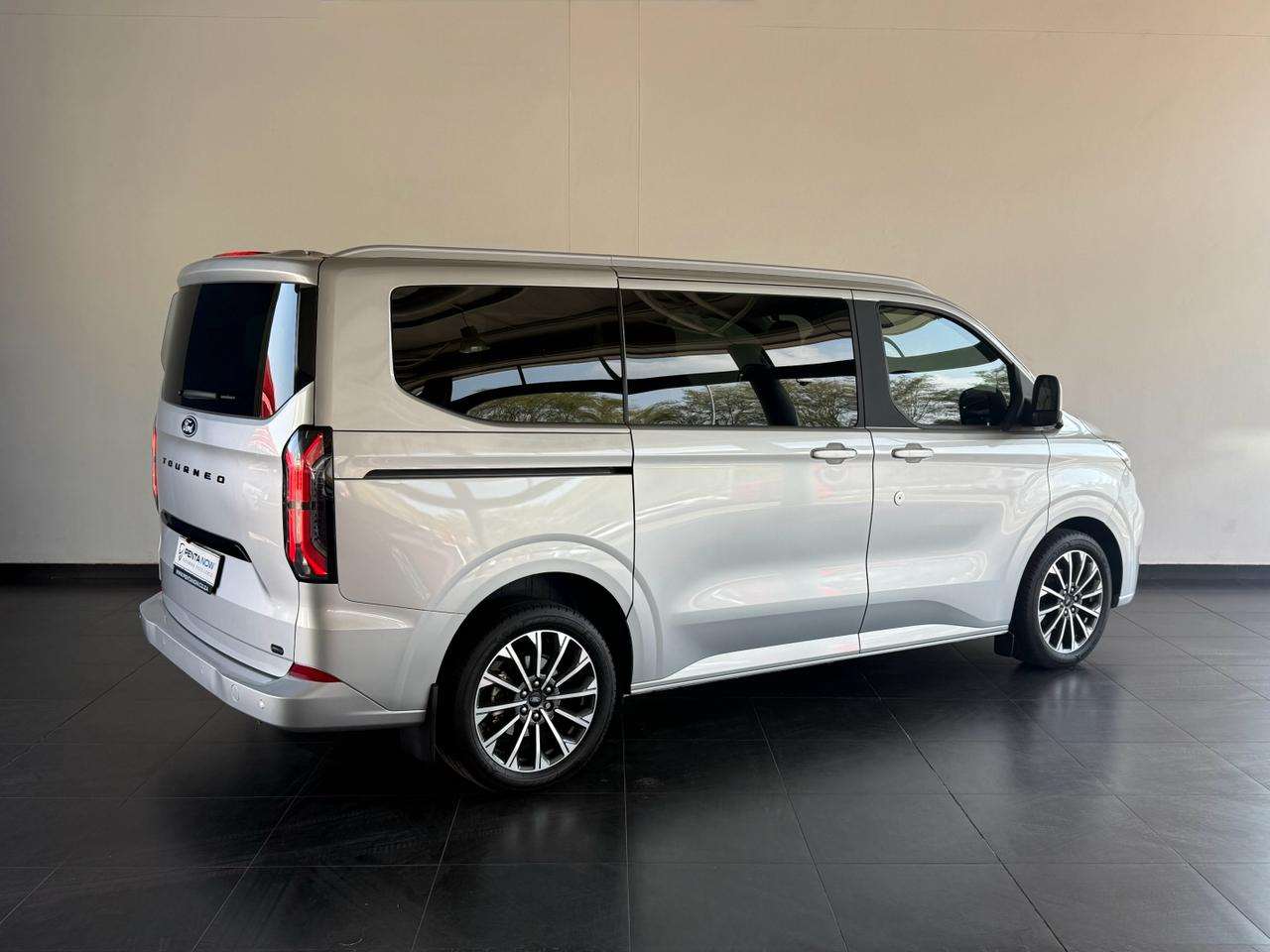 2026 Ford Tourneo image 6